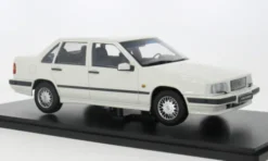Volvo 850, weiss, 1993, 1:18, Triple 9 Collection
