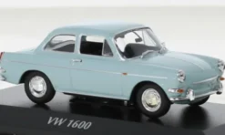 VW 1600, hellblau, 1966, 1:43, Maxichamps