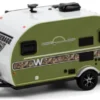 Winnebago Winnie Drop, weiss/oliv, 2017, 1:64, Greenlight